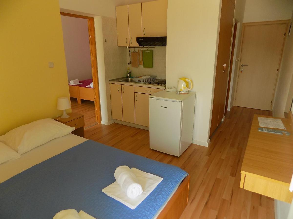 Apartments Galeb Pag - Beach Паг Экстерьер фото