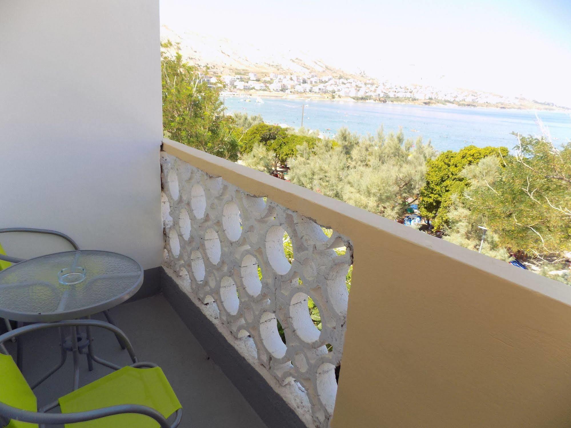 Apartments Galeb Pag - Beach Паг Экстерьер фото